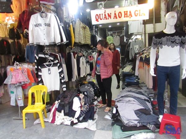Nhập quần áo từ chợ Hàng Ngang Hàng Đào